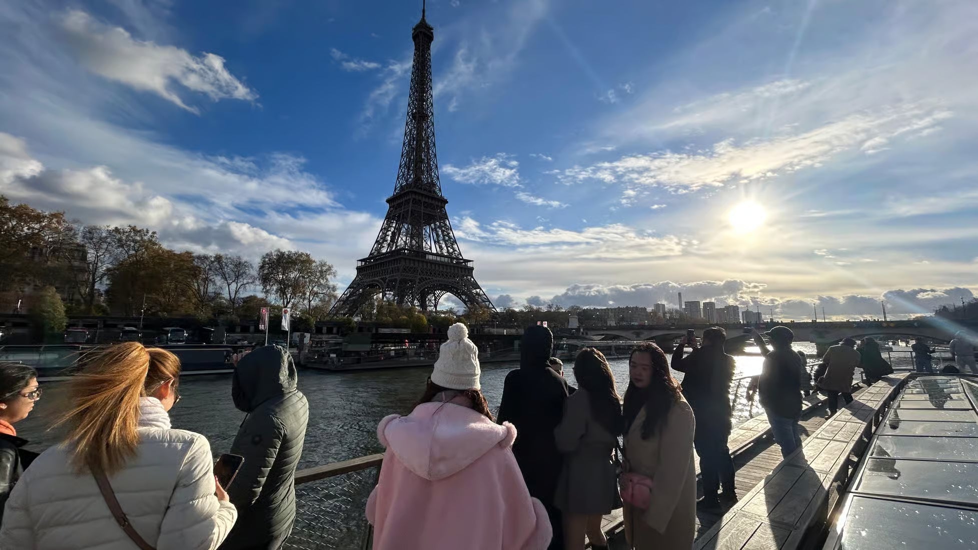 Paris: 1-Hour Seine Cruise departing from the Eiffel Tower