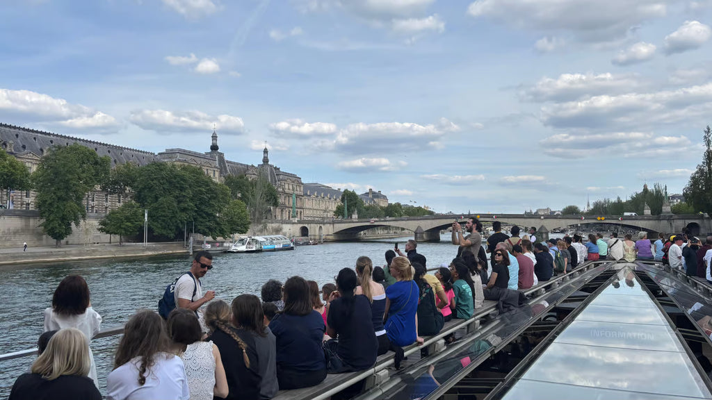 Paris: 1-Hour Seine Cruise departing from the Eiffel Tower