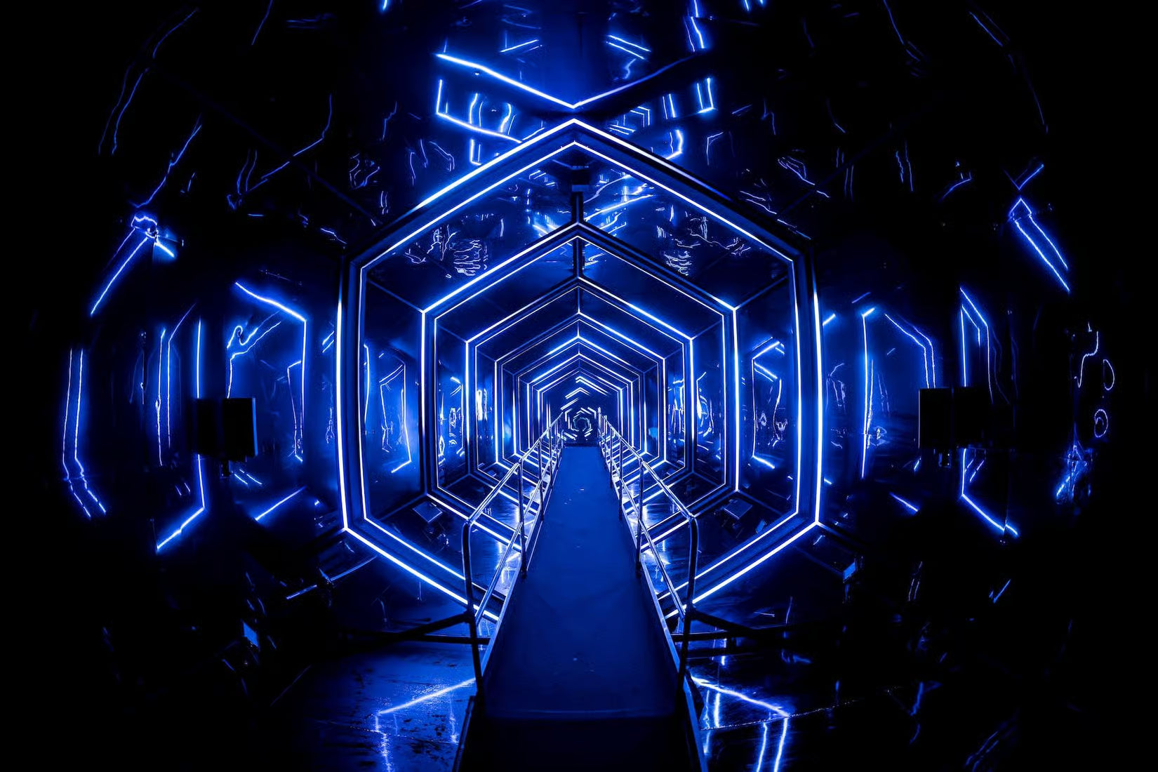 AMAZE Amsterdam: Immersive Audiovisual Experience