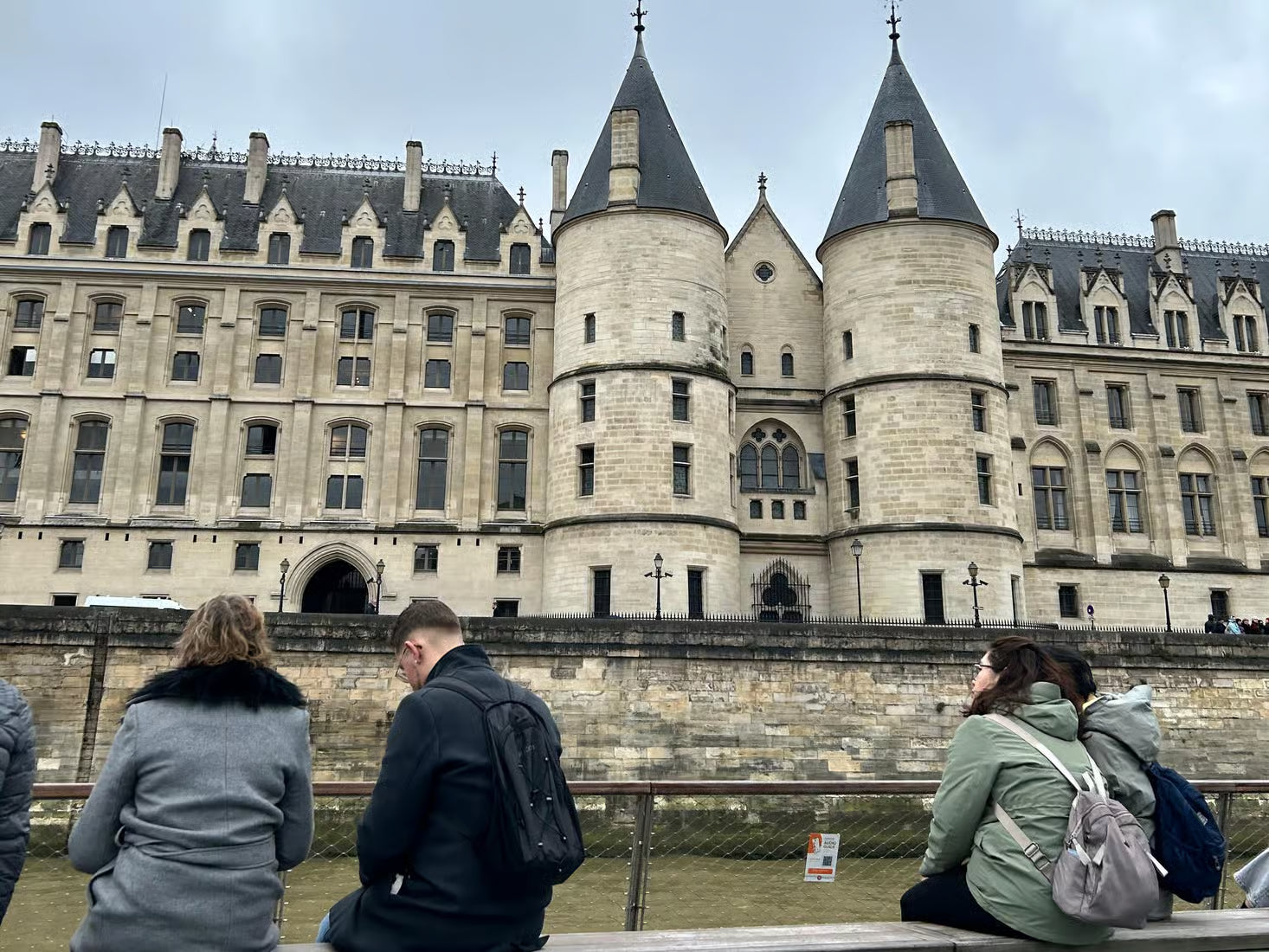 Paris: 1-Hour Seine Cruise departing from the Eiffel Tower