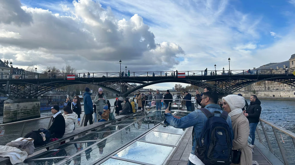 Paris: 1-Hour Seine Cruise departing from the Eiffel Tower