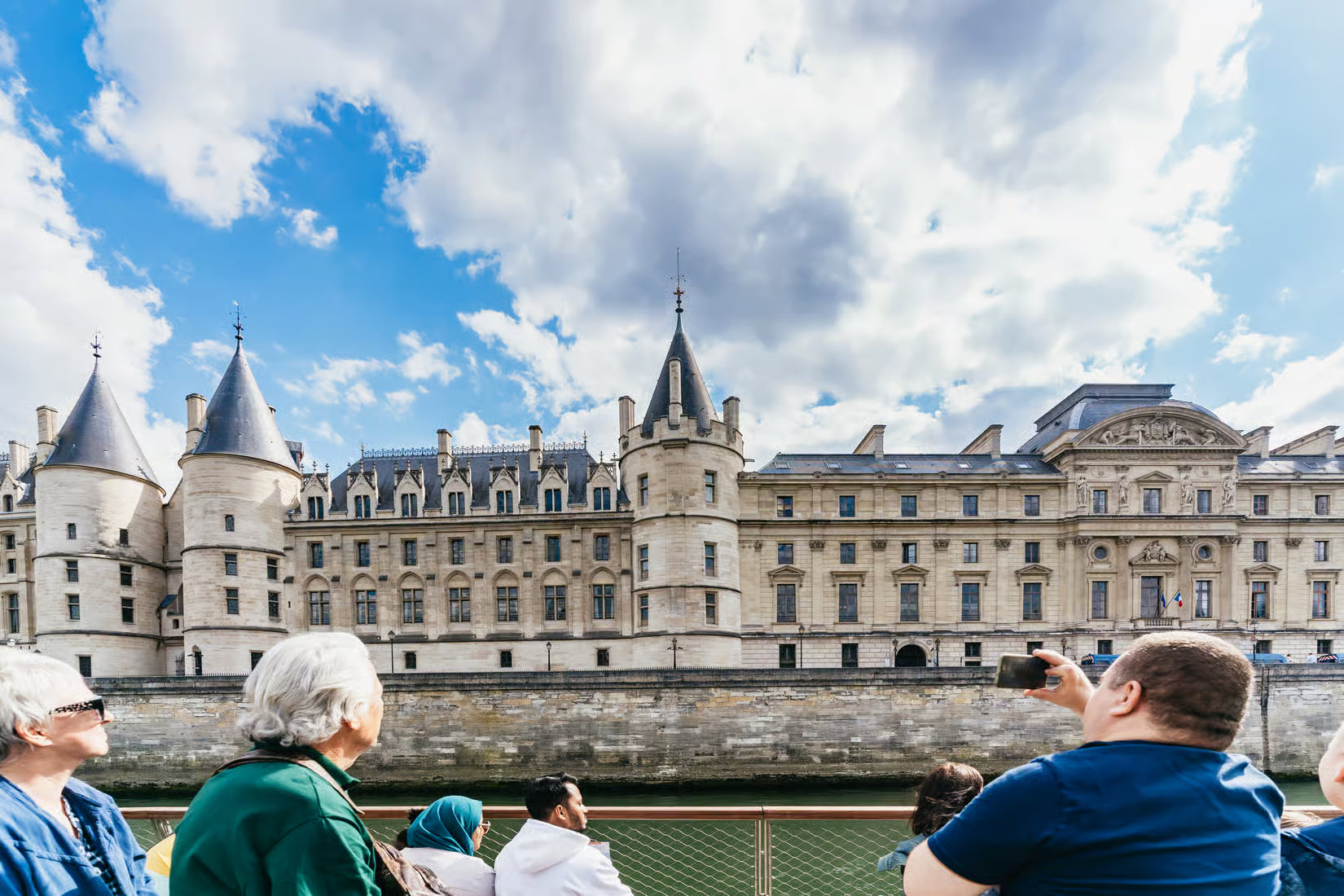 Paris: 1-Hour Seine Cruise departing from the Eiffel Tower